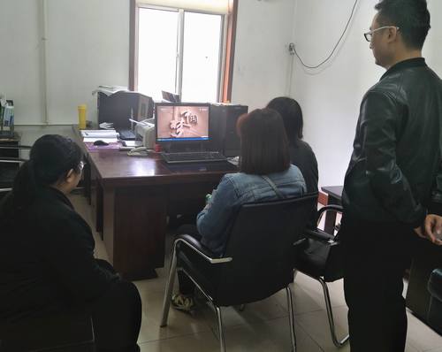 銅煤公司組織干部職工觀看《不忘初心 繼續(xù)前進》 喜迎黨的十九大召開