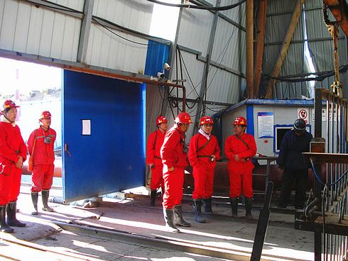 建設集團副總經理王明智深入礦建二公司小保當三項目部檢查指導工作