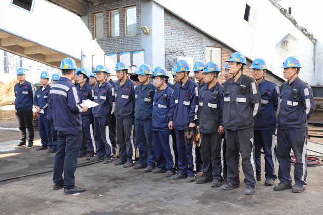 陜煤建設(shè)洗選煤運(yùn)營公司紅柳林運(yùn)營項(xiàng)目部黨支部:焊花下的較量