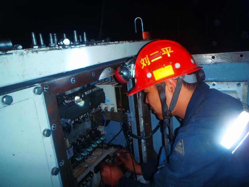 陜煤建設(shè)掘進(jìn)公司：1207米！一機(jī)雙巷掘進(jìn)再創(chuàng)佳績(jī)