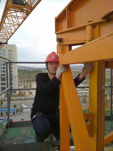 陜煤建設(shè)銅煤公司設(shè)備租賃站多措施加強(qiáng)設(shè)備設(shè)施管理助力施工會(huì)戰(zhàn)有序推進(jìn)