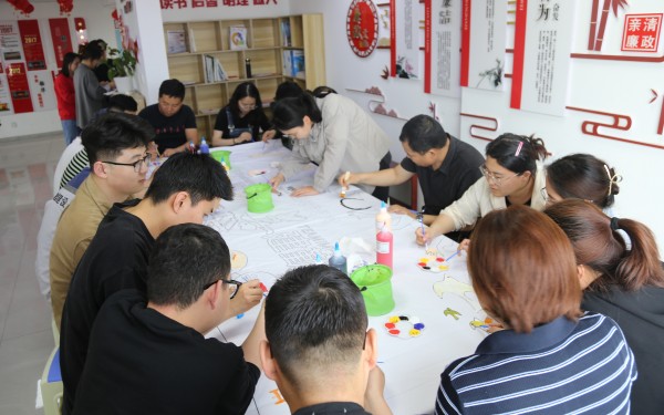 陜煤建設(shè)咸陽(yáng)分公司開(kāi)展“凝心聚力，多彩五一”趣味游戲活動(dòng)