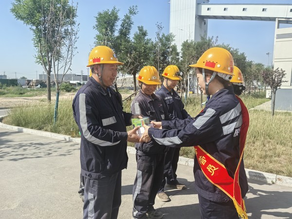 陜煤建設(shè)洗選煤運(yùn)營(yíng)公司神渭蒲城運(yùn)營(yíng)項(xiàng)目部 開展：“助檢修、囑安全、送溫暖”活動(dòng)