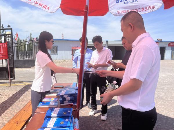 陜煤建設(shè)煤礦運(yùn)營(yíng)服務(wù)分公司：助力安全生產(chǎn) 彰顯巾幗本色