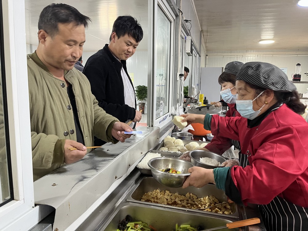 陜煤建設(shè)礦建三公司：冬季施工“有溫度”，后勤保障“暖人心”