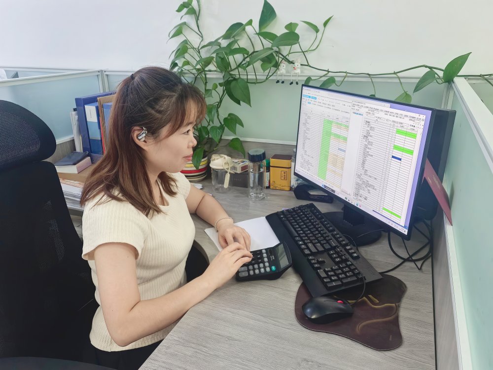 財務(wù)人的每一串?dāng)?shù)據(jù)，皆是溫情